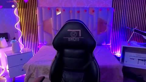 kristen_tay online show from March 2026 03:23:01 AM