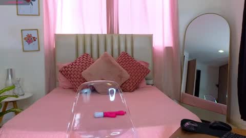 Snapshot of kristennblue_ chatting on January 2025 07:11:01 PM Kris online show from January 2025 07:11:01 PM