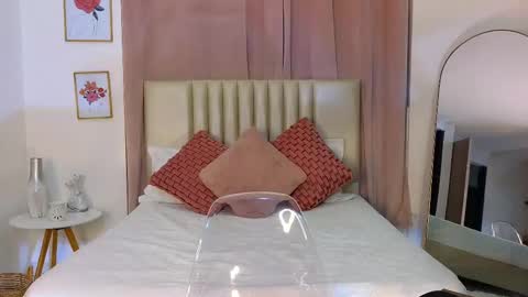 Snapshot of kristennblue_ chatting on February 2025 04:15:01 AM Kris online show from February 2025 04:15:01 AM