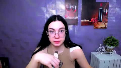 Kristen online show from December 2025 08:45:02 AM