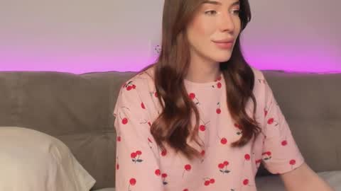 Snapshot of kristina_angel1 chatting on November 2025 11:45:01 AM polya online show from November 2025 11:45:01 AM