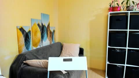 Christina online show from November 2025 07:25:02 PM