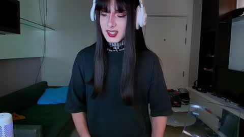 kristina online show from March 2025 05:02:01 PM