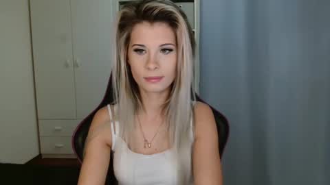 KristineAmore online show from December 2025 08:10:01 AM