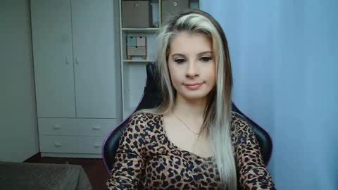 KristineAmore online show from May 2026 06:42:02 AM
