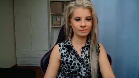 KristineAmore online show from June 2026 06:15:01 AM