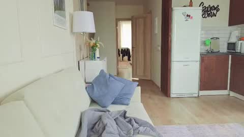 Kristi online show from September 2025 04:34:02 AM