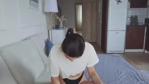 Kristi online show from November 2025 04:55:02 AM