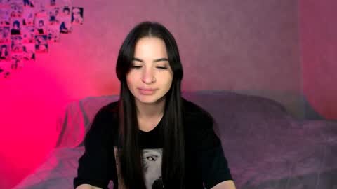 Kristina online show from May 2026 07:20:01 PM