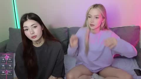 Snapshot of kristy_babe chatting on January 2025 09:06:01 PM Kristy and Alice online show from January 2025 09:06:01 PM