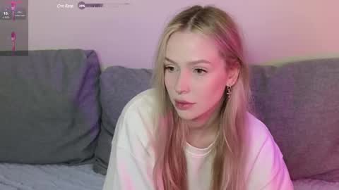 Snapshot of kristy_babe chatting on January 2025 09:32:01 PM Kristy and Alice online show from January 2025 09:32:01 PM