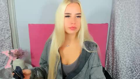 KristyFlowers online show from October 2025 07:19:02 AM