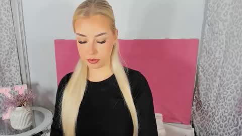 Snapshot of kristyflowers chatting on March 2026 03:16:01 PM KristyFlowers online show from March 2026 03:16:01 PM