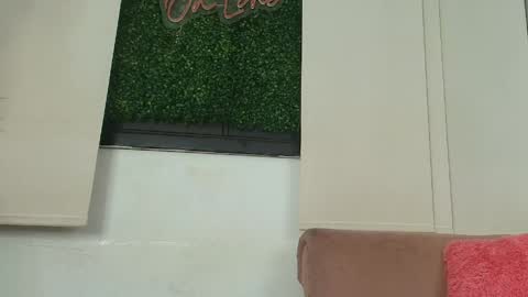 Cristina online show from May 2026 07:01:02 PM