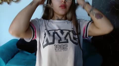 Snapshot of kronikafuckass chatting on January 2025 01:40:01 PM kronikafuckass online show from January 2025 01:40:01 PM