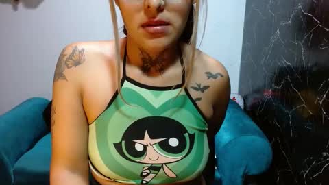 Snapshot of kronikafuckass chatting on January 2025 12:38:01 AM kronikafuckass online show from January 2025 12:38:01 AM