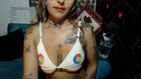 Snapshot of kronikafuckass chatting on December 2025 10:49:01 PM kronikafuckass online show from December 2025 10:49:01 PM