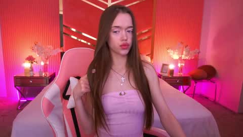 Snapshot of krys_tina chatting on May 2026 06:40:01 AM krys_tina online show from May 2026 06:40:01 AM
