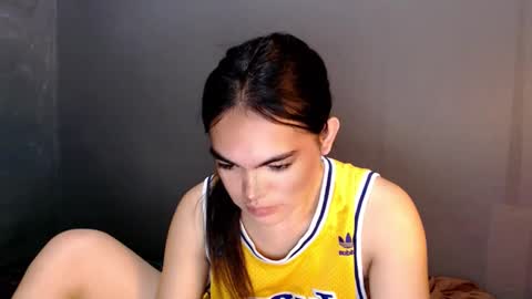 Snapshot of krystal_angel chatting on January 2025 02:57:01 AM krystal_angel online show from January 2025 02:57:01 AM