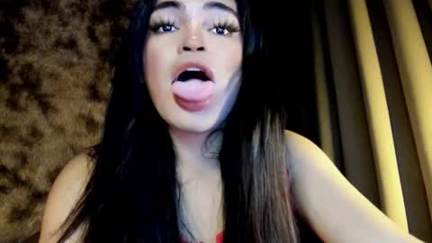 Snapshot of krystal_angel chatting on February 2025 04:18:02 AM krystal_angel online show from February 2025 04:18:02 AM