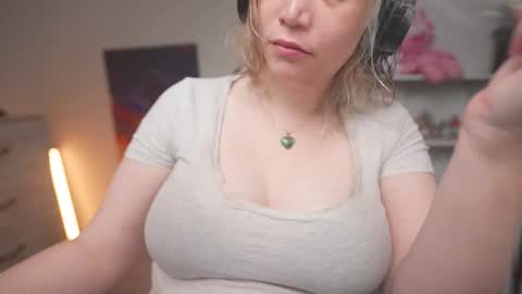 Krystal Syx online show from November 2025 11:06:01 PM