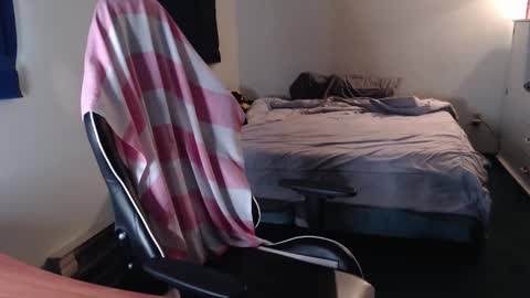 Kuggy online show from May 2026 09:32:01 PM