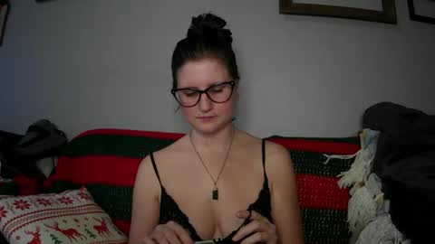 Snapshot of kunzitegoddess chatting on December 2024 02:38:02 PM Samantha online show from December 2024 02:38:02 PM