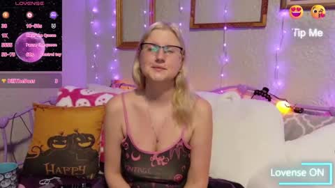 Snapshot of kunzitegoddess chatting on September 2025 09:03:02 AM Samantha online show from September 2025 09:03:02 AM