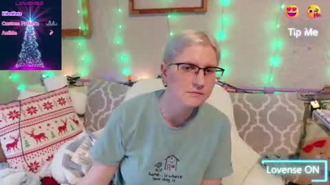 Snapshot of kunzitegoddess chatting on December 2025 05:18:02 PM Samantha online show from December 2025 05:18:02 PM