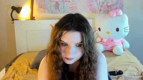 Snapshot of kuraii_ chatting on December 2024 12:17:02 AM Anna online show from December 2024 12:17:02 AM