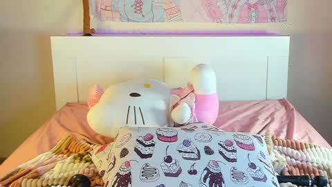 Snapshot of kuraii_ chatting on February 2025 03:33:01 AM Anna online show from February 2025 03:33:01 AM