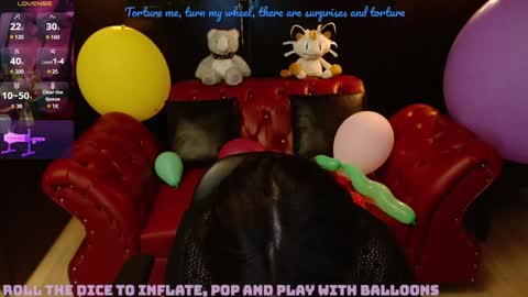 Snapshot of kureiji_fetish chatting on December 2024 08:37:02 AM Fetiche Woman online show from December 2024 08:37:02 AM