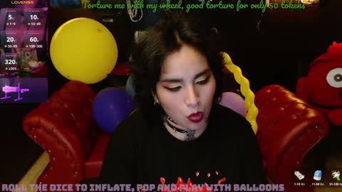 Snapshot of kureiji_fetish chatting on January 2025 04:23:01 AM Fetiche Woman online show from January 2025 04:23:01 AM