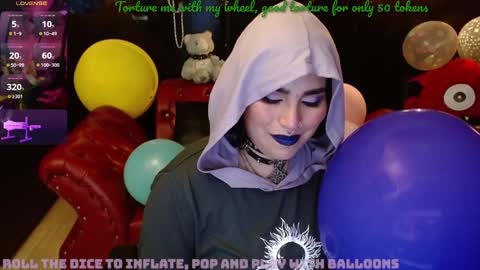 Snapshot of kureiji_fetish chatting on January 2025 06:38:01 AM Fetiche Woman online show from January 2025 06:38:01 AM