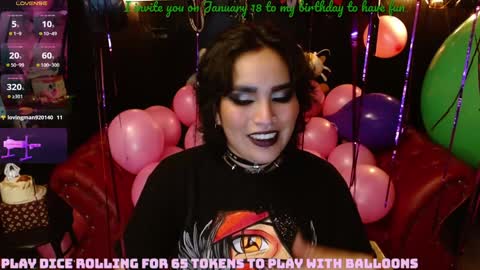 Snapshot of kureiji_fetish chatting on January 2025 08:41:02 AM Fetiche Woman online show from January 2025 08:41:02 AM