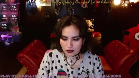 Snapshot of kureiji_fetish chatting on January 2025 08:52:01 AM Fetiche Woman online show from January 2025 08:52:01 AM