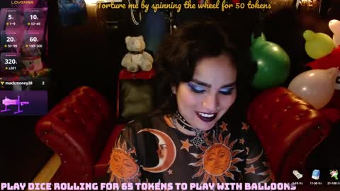 Snapshot of kureiji_fetish chatting on January 2025 05:11:02 AM Fetiche Woman online show from January 2025 05:11:02 AM