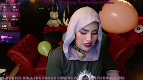 Snapshot of kureiji_fetish chatting on January 2025 06:01:02 AM Fetiche Woman online show from January 2025 06:01:02 AM