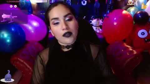 Snapshot of kureiji_fetish chatting on September 2025 10:09:01 PM Fetiche Woman online show from September 2025 10:09:01 PM