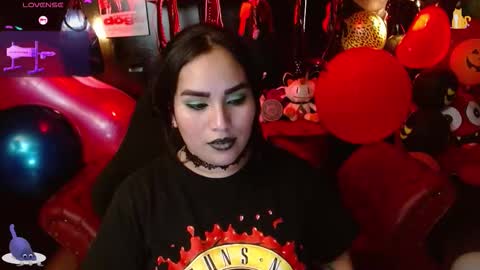 Snapshot of kureiji_fetish chatting on September 2025 09:40:02 PM Fetiche Woman online show from September 2025 09:40:02 PM