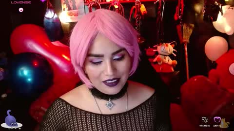 Snapshot of kureiji_fetish chatting on October 2025 02:09:02 AM Fetiche Woman online show from October 2025 02:09:02 AM