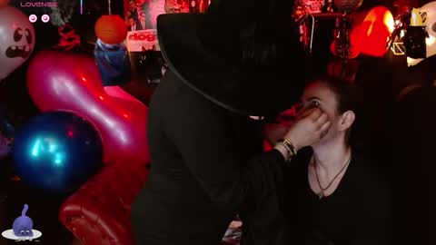 Snapshot of kureiji_fetish chatting on October 2025 04:49:02 PM Fetiche Woman online show from October 2025 04:49:02 PM