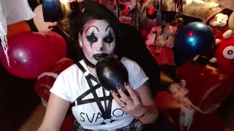 Snapshot of kureiji_fetish chatting on October 2025 09:04:01 PM Fetiche Woman online show from October 2025 09:04:01 PM