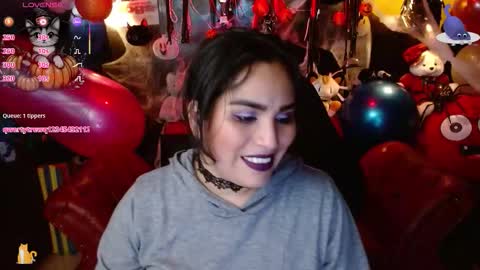 Snapshot of kureiji_fetish chatting on October 2025 12:01:02 AM Fetiche Woman online show from October 2025 12:01:02 AM