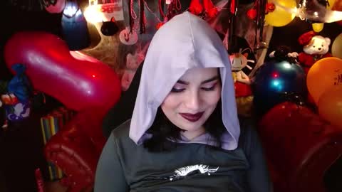 Snapshot of kureiji_fetish chatting on November 2025 11:15:01 PM Fetiche Woman online show from November 2025 11:15:01 PM