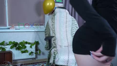 Snapshot of kuromya chatting on November 2025 12:17:01 PM Ariya online show from November 2025 12:17:01 PM