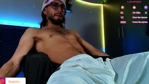 Snapshot of kuzzcoo chatting on March 2026 12:33:02 PM kuzzcoo online show from March 2026 12:33:02 PM