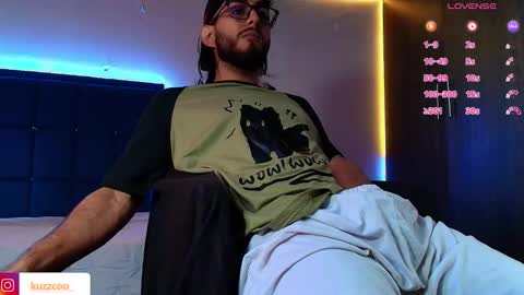 Snapshot of kuzzcoo chatting on March 2026 01:03:02 PM kuzzcoo online show from March 2026 01:03:02 PM