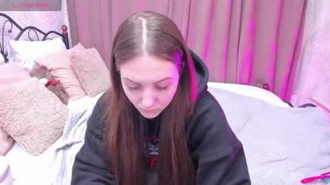 Snapshot of kvetachka chatting on December 2024 01:01:02 AM Kvetachka Thu-Sun 0900am-1500pmGTM2 online show from December 2024 01:01:02 AM