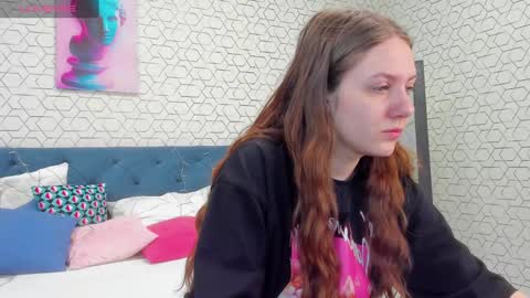 Snapshot of kvetachka chatting on January 2025 01:21:02 AM Kvetachka Thu-Sun 0900am-1500pmGTM2 online show from January 2025 01:21:02 AM